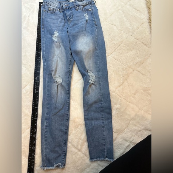 Altar’d State 24/0 women’s Juniors jeans size 0 distressed denim - Picture 3 of 5